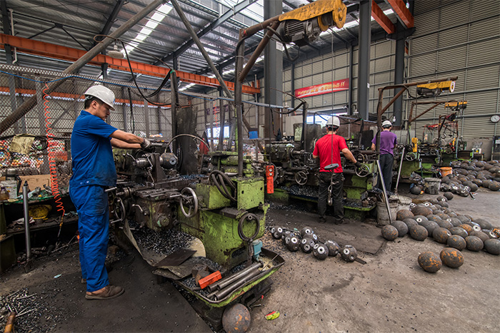 韶山网架配件车间